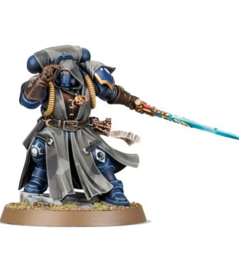 Warhammer 40,000: Space Marines (Primaris Librarian in Phobos Armour)